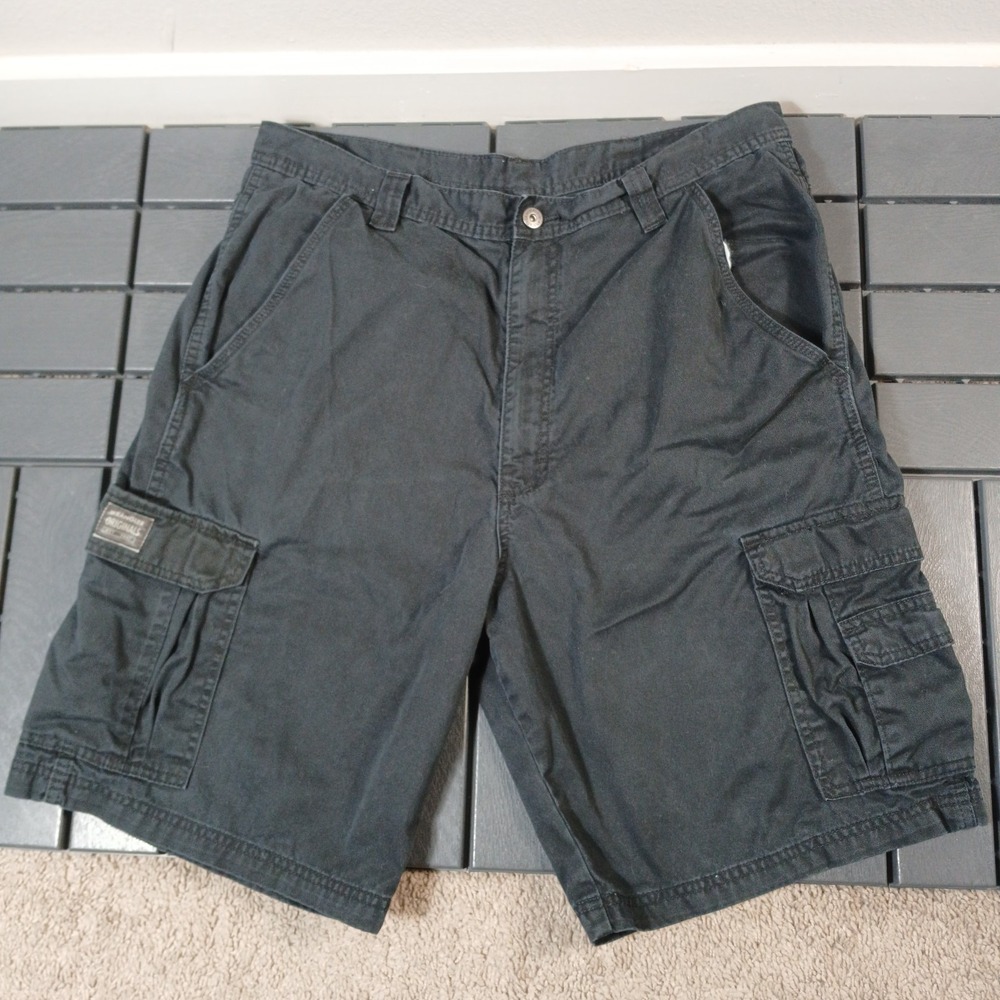 Men's Wrangler Black Cargo Shorts, Relaxed‎ Fit, 36 Waist, 10 Inseam -SA30